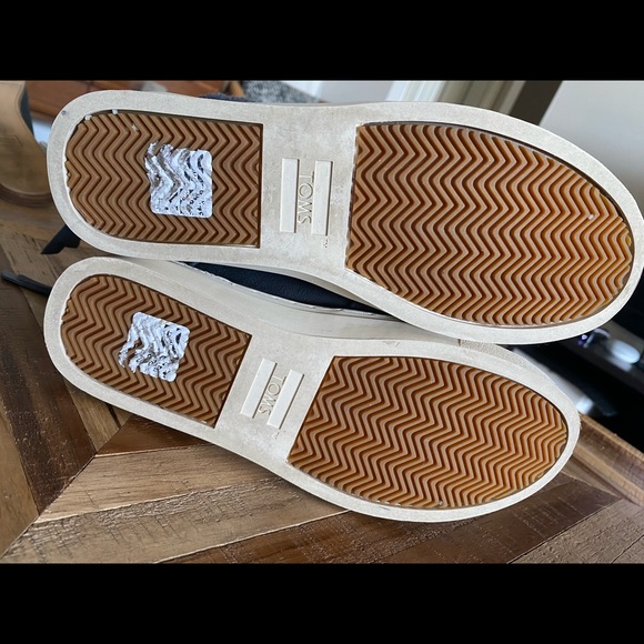 TOMS ‘Paxton’ slip-ons - Picture 5 of 6